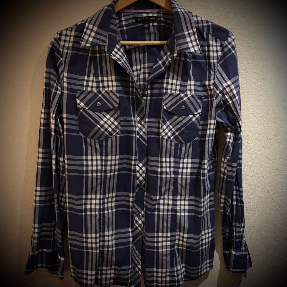 Banana Republic women’s button shirt